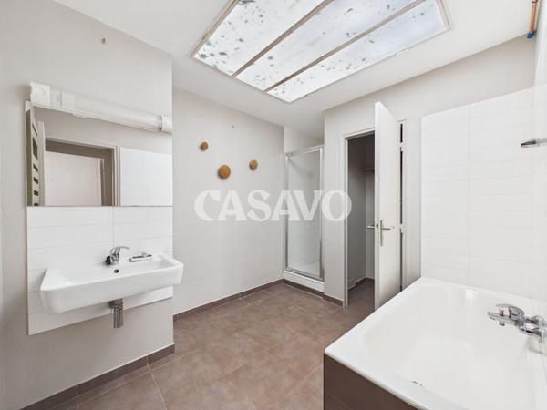 Vente Appartement 6 pièces de 133m² - 75011 Paris
