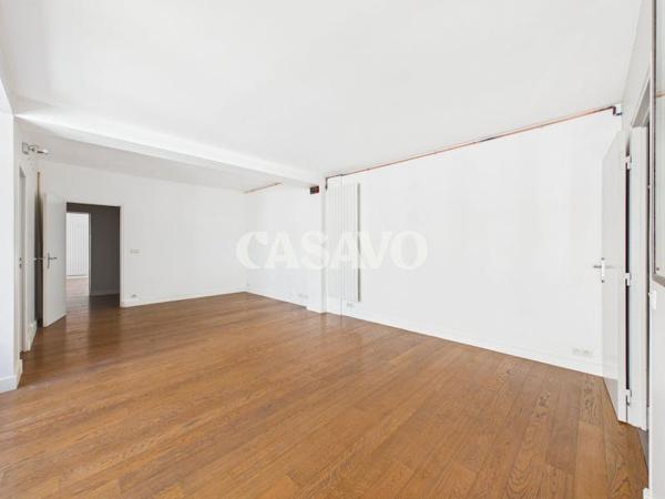 Vente Appartement 6 pièces de 133m² - 75011 Paris