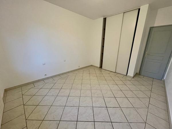 Maison T4 de 118m² avec garage et jardin à L'Isle-Jourdain