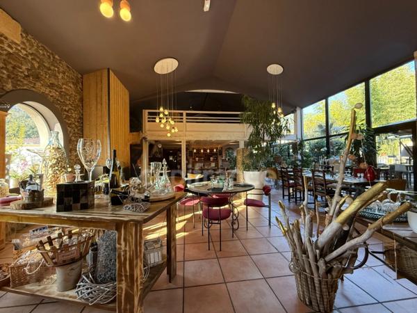 ANDUZE (30) Vente fonds commerce restaurant avec murs commerciaux et habitation.