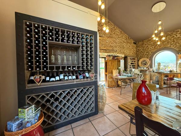 ANDUZE (30) Vente fonds commerce restaurant avec murs commerciaux et habitation.