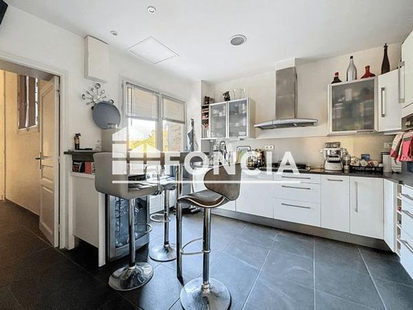 À vendre Maison 9 pièces 765 m² - Sauvian 34410