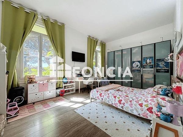 À vendre Maison 9 pièces 765 m² - Sauvian 34410