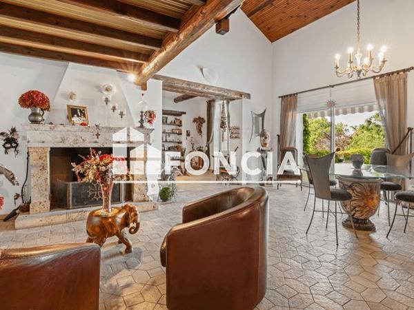 À vendre Maison 9 pièces 765 m² - Sauvian 34410