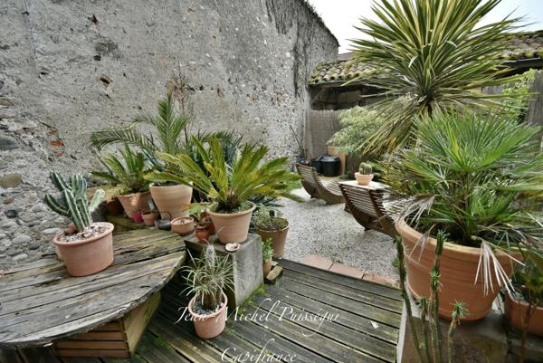 Maison à vendre 6 pièces VALENTINE (31) comprenant 2 Appartements Type III