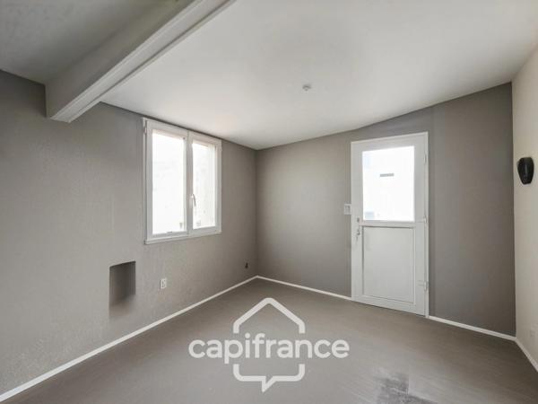 Maison 7 pièces avec piscine, véranda, hangar et grand terrain VILLENEUVE SUR LOT (47)