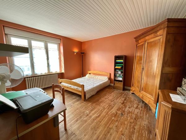 Maison de plain-pied 110m2, 3 chambres, garage, terrain divisible et constructible