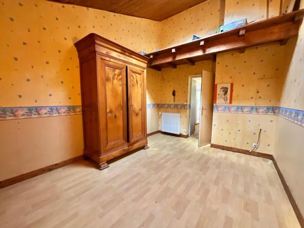 Maison de plain-pied 110m2, 3 chambres, garage, terrain divisible et constructible