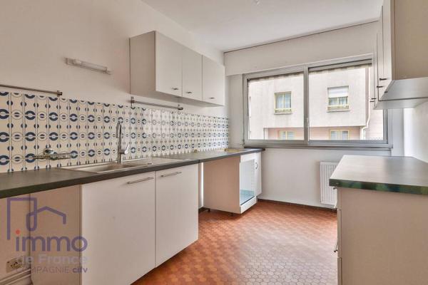 Lyon 3, Saxe Gambetta, T5 de 119 m², garage