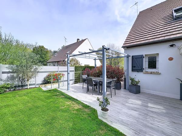 très jolie maison traditionnelle idéalement située