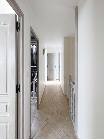 très jolie maison traditionnelle idéalement située