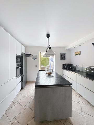 très jolie maison traditionnelle idéalement située