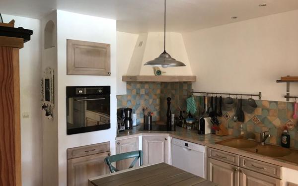 Maison à vendre    5 pièces •  Castillon-du-Gard