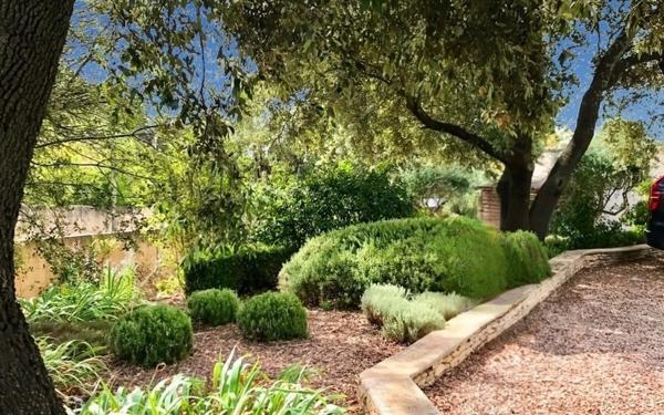 Maison à vendre    5 pièces •  Castillon-du-Gard