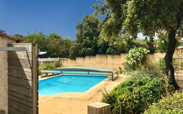 Maison à vendre    5 pièces •  Castillon-du-Gard