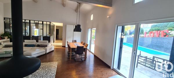 Maison d’architecte 8 pièces de 230 m² à Mallemort (13370)