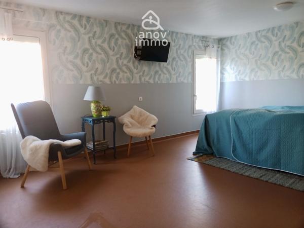 Appartement
                                                                                                                                                                                                                                                                                                                        5 pièce(s)                                                                                                                                                                                                          4 chambre(s)                                                                                                                                                                                                          130  m²