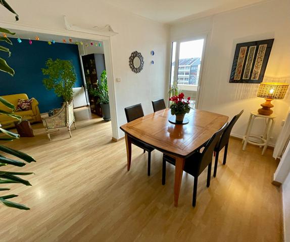 A vendre - Angers Centre - Appartement avec 2 chambres - quartier Doutre - Bordillon - avec cave et place de parking securisé. et ascenseur