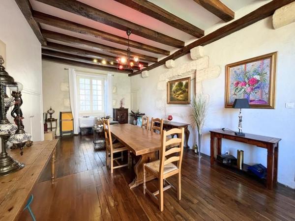 Maison à vendre 585 000 € Bourges 11 p 340 m² DPE D
