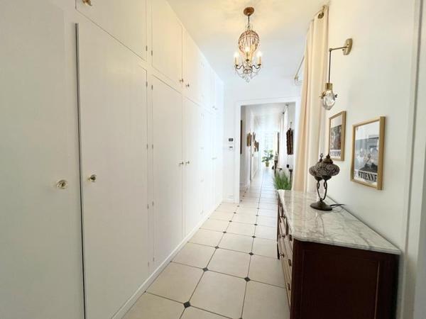 Maison à vendre 585 000 € Bourges 11 p 340 m² DPE D