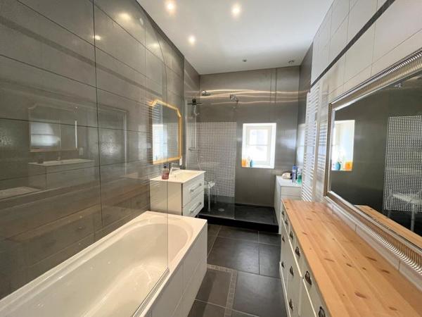 Maison à vendre 585 000 € Bourges 11 p 340 m² DPE D