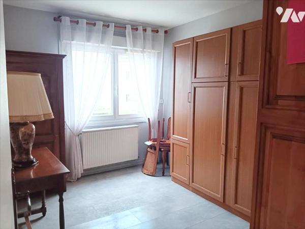 QUARTIER MAIRIE GRAND APPARTEMENT F4 AVEC CAVE ET PARKING