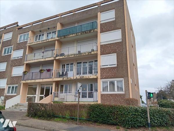 QUARTIER MAIRIE GRAND APPARTEMENT F4 AVEC CAVE ET PARKING