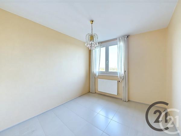 Appartement T3 à vendre  3 pièces - 72 m 2   TROYES  - 10