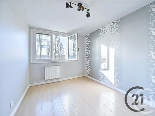 Appartement T3 à vendre  3 pièces - 72 m 2   TROYES  - 10