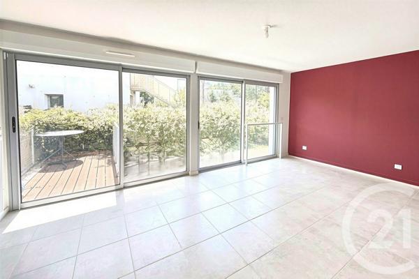 Appartement T3 à vendre  3 pièces - 65,75 m 2   BEGLES  - 33