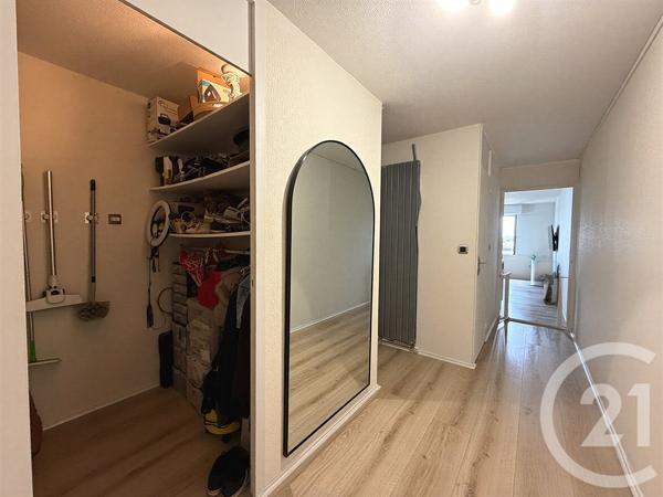 Appartement T3 à vendre  3 pièces - 65,75 m 2   BEGLES  - 33