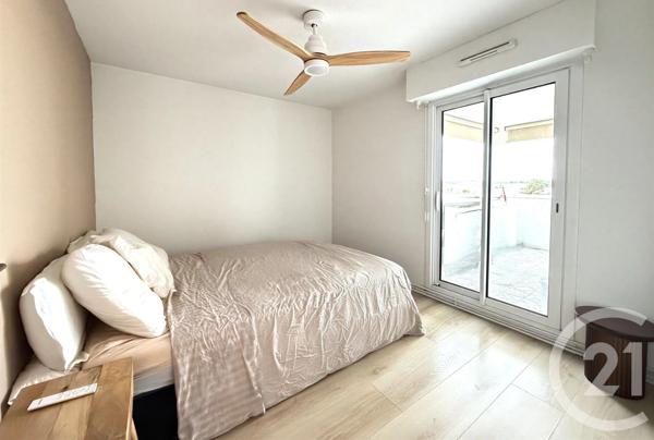 Appartement T3 à vendre  3 pièces - 65,75 m 2   BEGLES  - 33