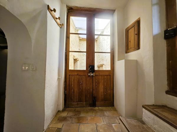 Cucuron (84160) Investissement ou résidence principale – Maison et studio indépendant à Cucuron