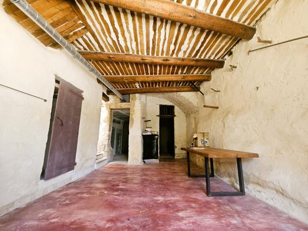 Cucuron (84160) Investissement ou résidence principale – Maison et studio indépendant à Cucuron