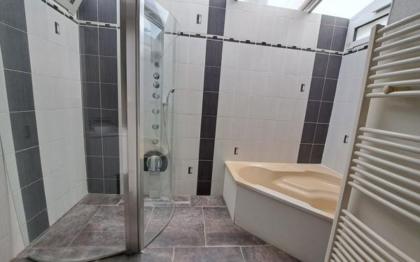 Maison à vendre    5 pièces •  Sainte-Soulle