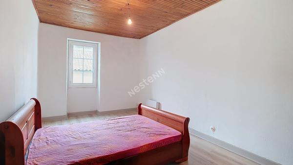 À vendre : maison de ville à Durance, 7 pièces dont 4 chambres, 137 m²