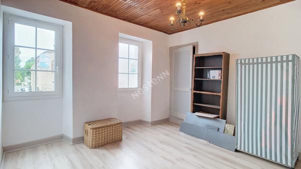 À vendre : maison de ville à Durance, 7 pièces dont 4 chambres, 137 m²