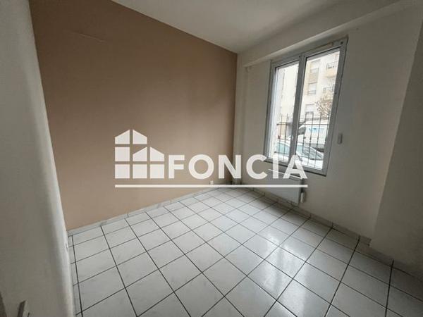 Location Appartement 2 pièces 38.22 m² - 145 RUE DE LA PAPETERIE Corbeil Essonnes 91100