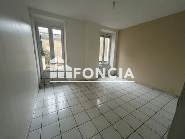 Location Appartement 2 pièces 38.22 m² - 145 RUE DE LA PAPETERIE Corbeil Essonnes 91100