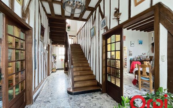 Maison à vendre    9 pièces • 291 m2 Saint-Amand-Montrond