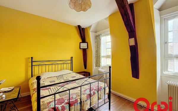 Maison à vendre    9 pièces • 291 m2 Saint-Amand-Montrond