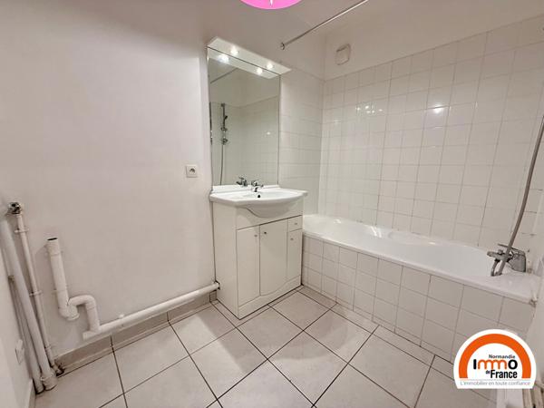 ROUEN - JARDIN DES PLANTES // F3 de 72,12 m² avec parking en s/sol