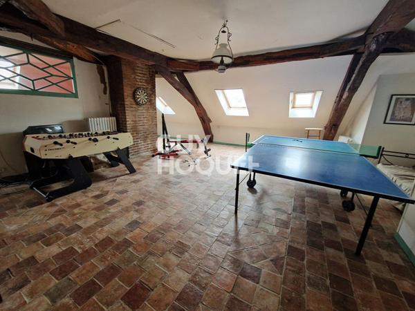 Maison ancienne de 8 pièces à vendre au centre-ville de Château-Gontier-sur-Mayenne