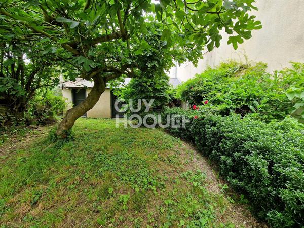 Maison ancienne de 8 pièces à vendre au centre-ville de Château-Gontier-sur-Mayenne