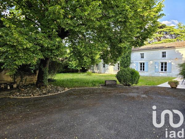 Maison à vendre 12 pièces 380 m² La Couronne