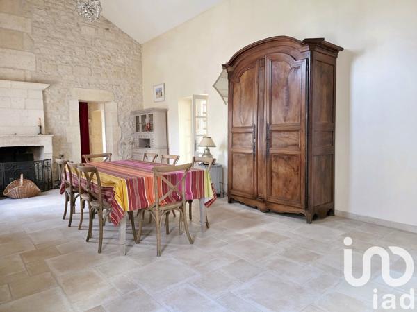 Maison à vendre 12 pièces 380 m² La Couronne