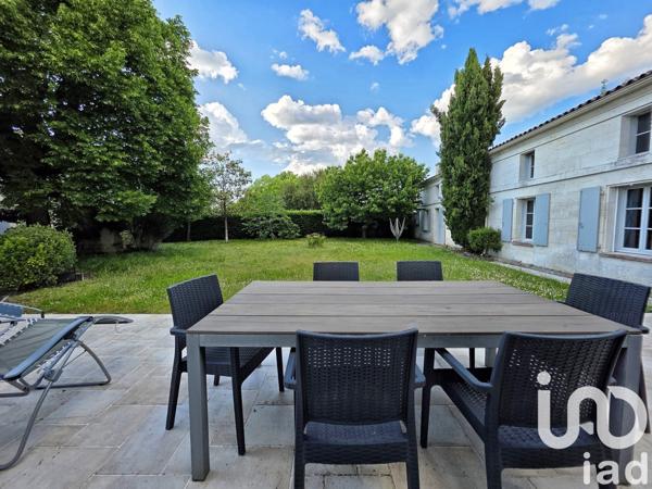 Maison à vendre 12 pièces 380 m² La Couronne