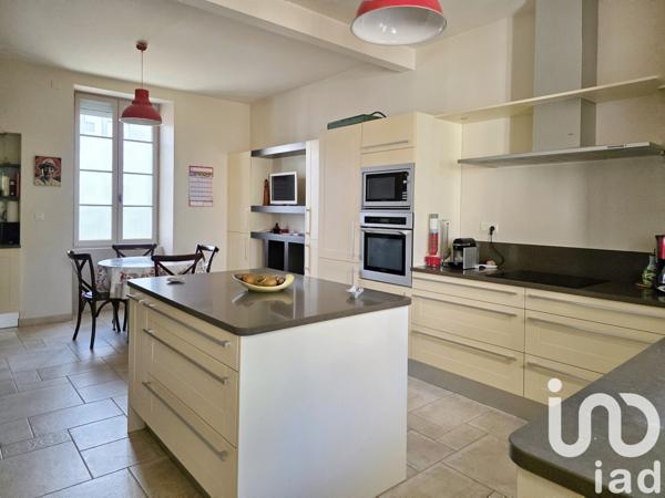 Maison à vendre 12 pièces 380 m² La Couronne