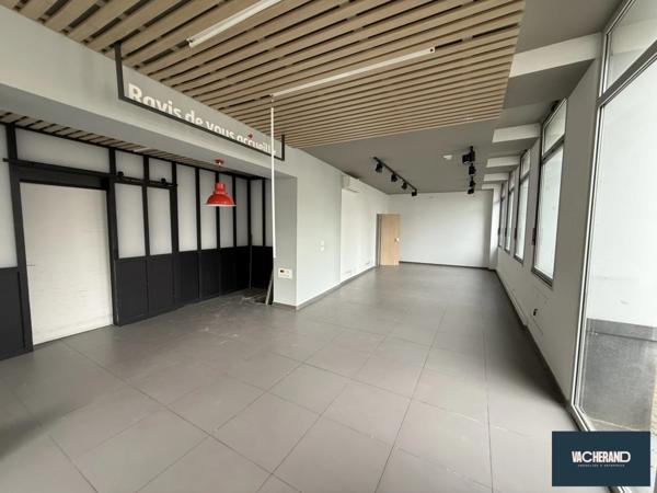 LOCAL COMMERCIAL - 120 M²