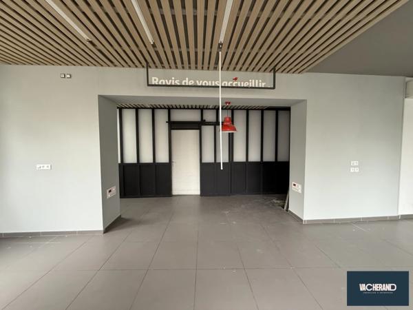 LOCAL COMMERCIAL - 120 M²